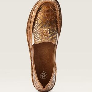 ARIAT COPPER BLANKET EMBOSS NEW‎ IN BOX With Wrapping Two Sz 10 Sz 8.5